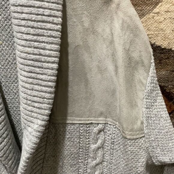 VTG Challenger cablekint and suede grey cardigan - Picture 4 of 10